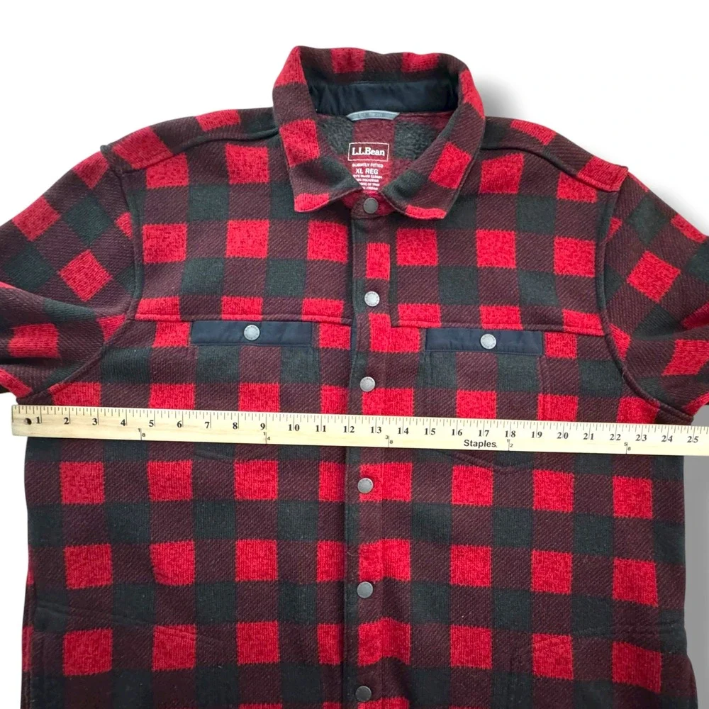 LL Bean Mens XL Plaid Flannel Shirt Jacket Red Black Slightly Fitted Snap Front‎